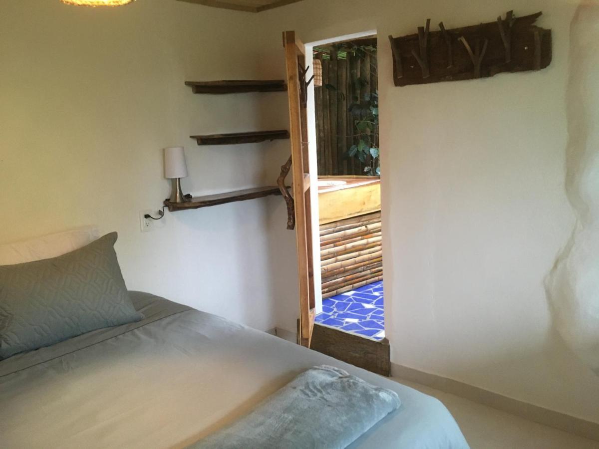 Finca Flora Del Rio, Habitacion Las Orquideas Pijao エクステリア 写真